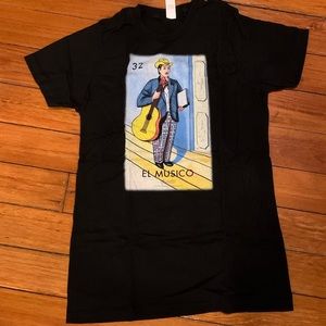 Lotería El Músico t shirt. Ya he says L but fits more like a M